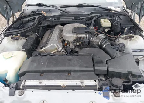 1998 BMW Z3 1.9 z USA, uszkodzony, nr VIN 4USCH7332WLD16671